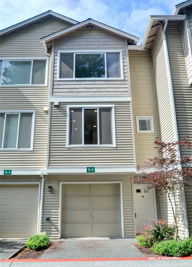 13400 Dumas Rd, Unit E4 in Mill Creek, WA - Building Photo - Building Photo