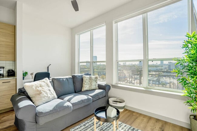 1111 Shepherd Dr-Unit -ID1380756P in Houston, TX - Building Photo - Building Photo