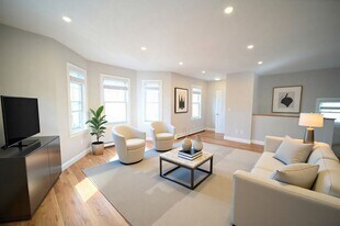 19 Roberts St in Brookline, MA - Building Photo