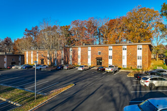 Ridgeview Apartments in Blacksburg, VA - Building Photo - Building Photo