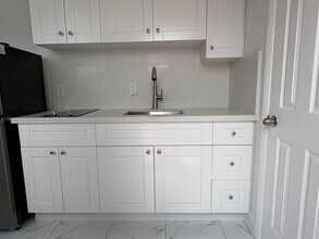 3368 NW 51st Terrace in Miami, FL - Building Photo - Building Photo