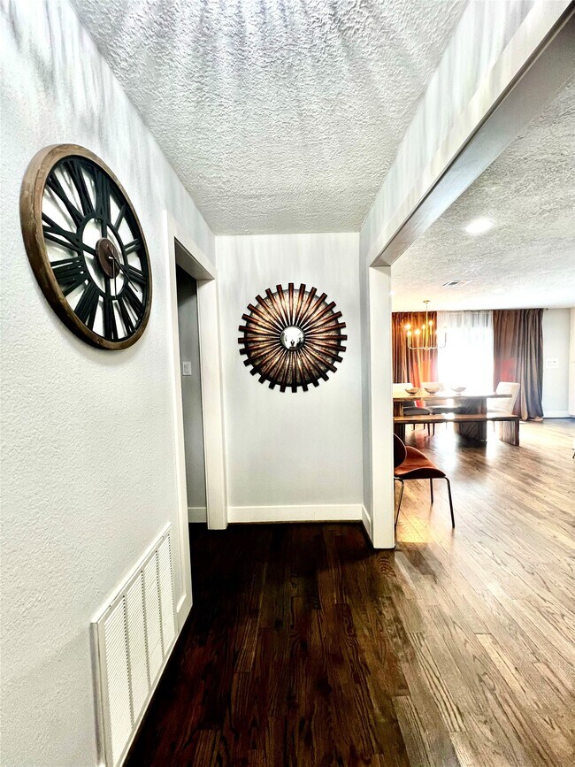 5719 Viking Dr in Houston, TX - Building Photo - Building Photo