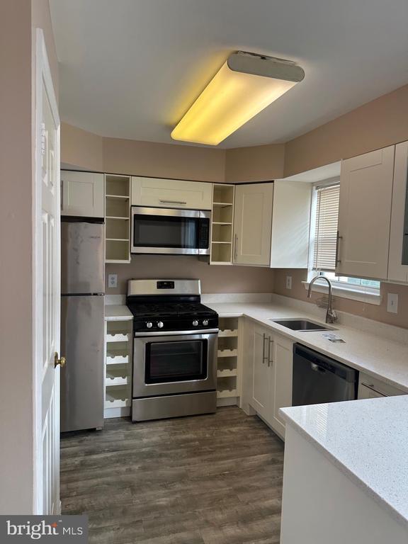 6850 Signature Cir in Alexandria, VA - Building Photo - Building Photo
