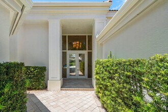 1128 Crystal Dr in Palm Beach Gardens, FL - Building Photo - Building Photo