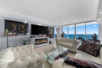 17555 Collins Ave in Sunny Isles Beach, FL - Building Photo - Building Photo