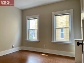 294 Boston Ave, Unit 1 in Medford, MA - Building Photo - Building Photo