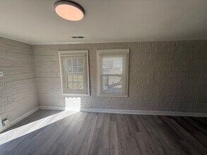 341 E McPherson Dr in Mebane, NC - Building Photo - Building Photo