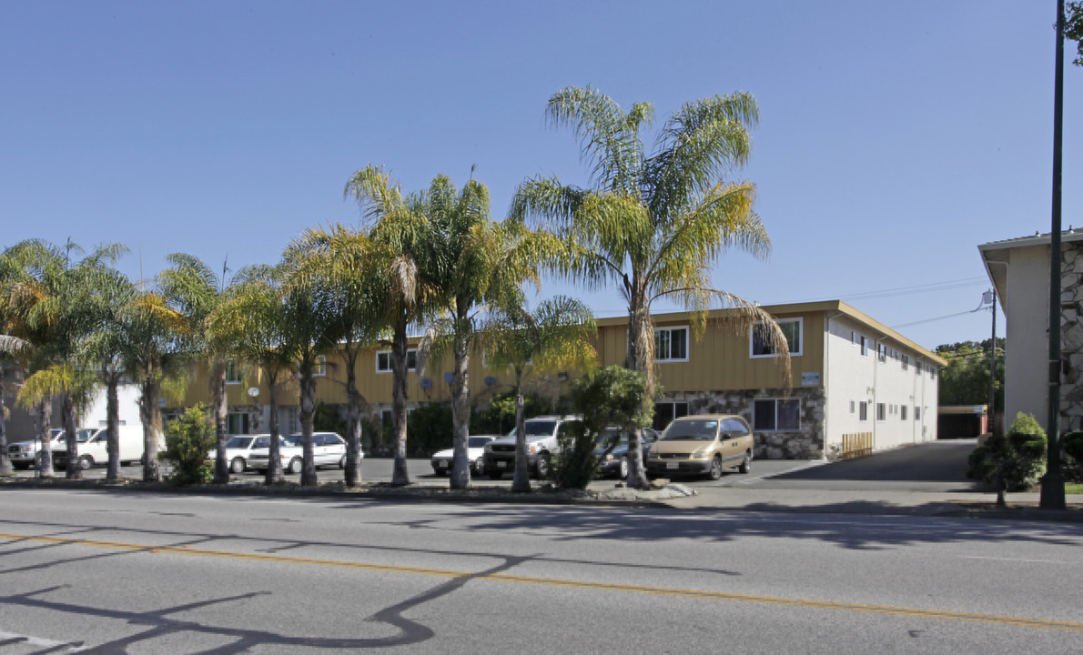 2040 California St in Mountain View, CA - Building Photo