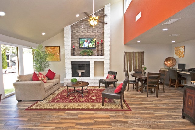 Ninety-Nine44 on Walnut in Dallas, TX - Building Photo
