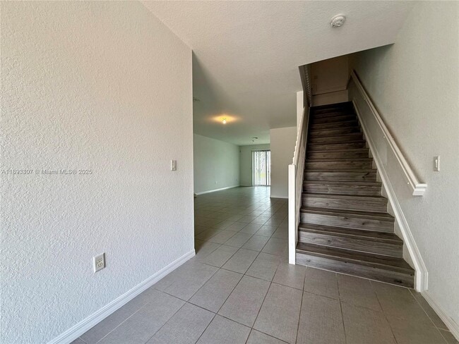 1075 NW 33rd Manor in Pompano Beach, FL - Building Photo - Building Photo