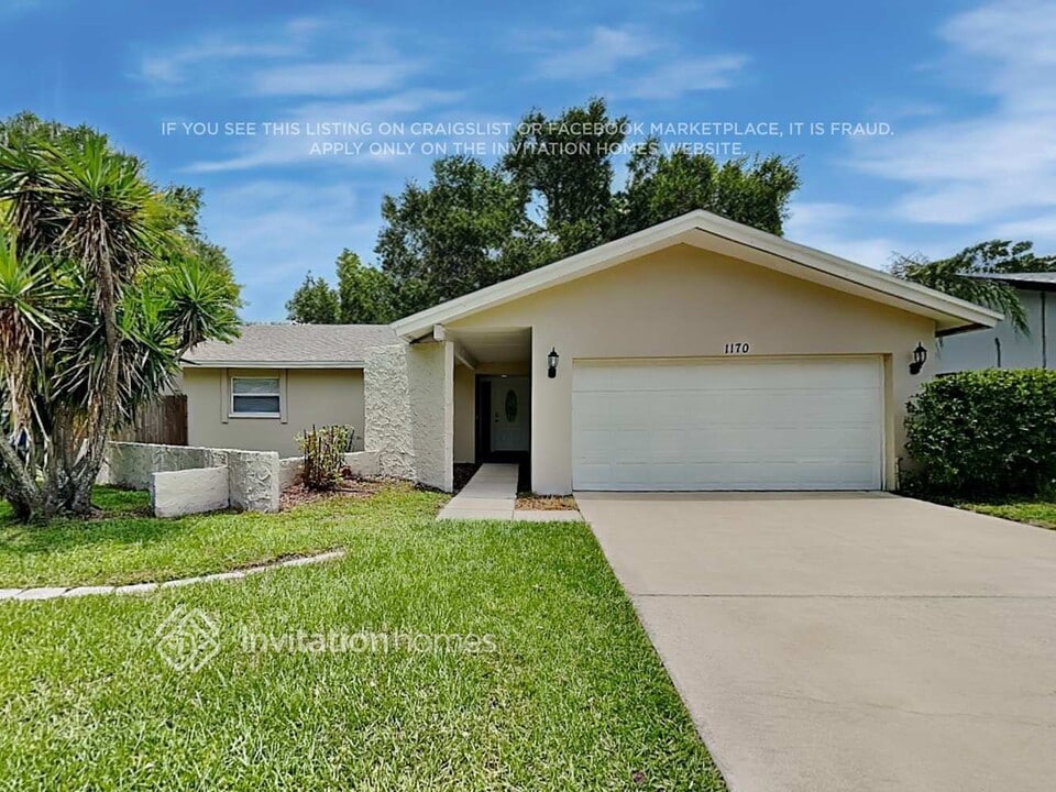 1170 Brook Dr W in Dunedin, FL - Building Photo