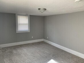 2 Marvin Ave in Franklin, MA - Building Photo - Building Photo