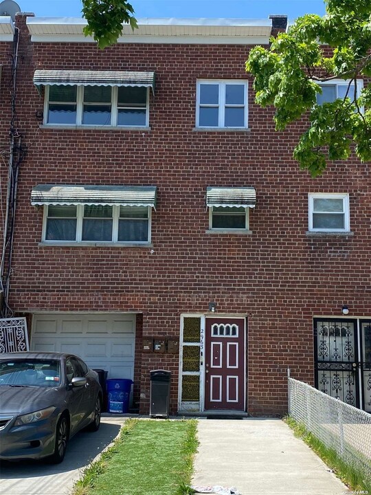 2963 Tiemann Ave in Bronx, NY - Building Photo