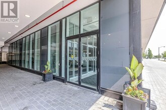 2481 Taunton Rd in Oakville, ON - Building Photo - Building Photo