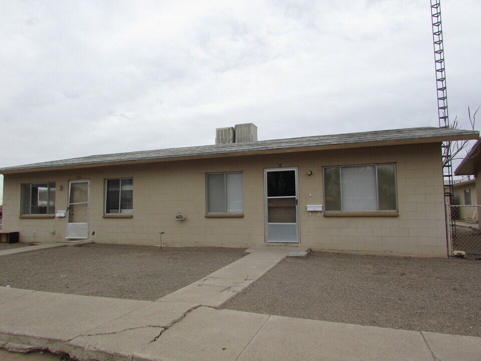 917 S Platinum Ave in Deming, NM - Building Photo