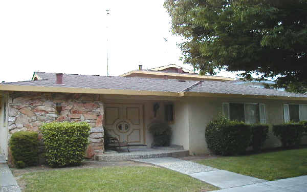 1353 Lexington Dr in San Jose, CA - Building Photo - Building Photo