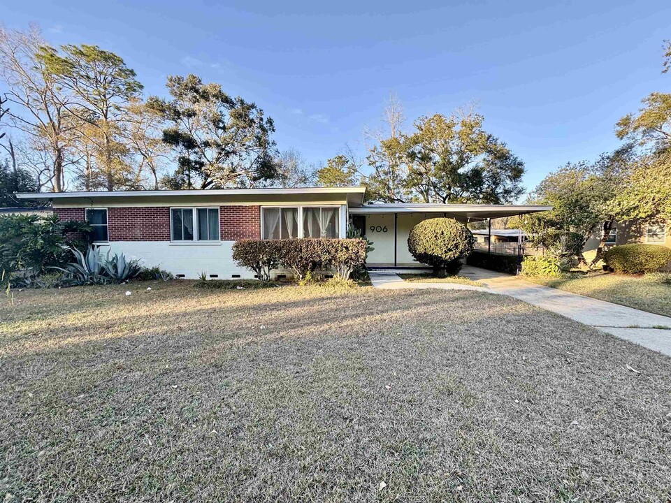 906 Cochran Dr in Tallahassee, FL - Building Photo