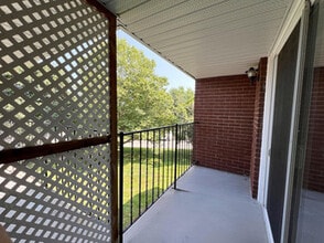 Suncoast Heights Apartments in Goderich, ON - Building Photo - Building Photo