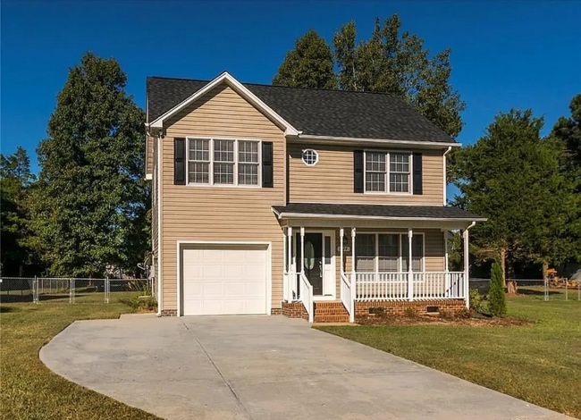 property at 824 Lockesley Ln