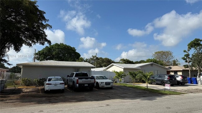 216 NW 12th St in Pompano Beach, FL - Building Photo - Building Photo
