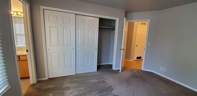 8238 N Village Dr in Hayden, ID - Building Photo - Building Photo