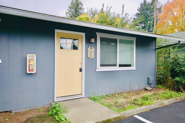 1374CEDA in Hillsboro, OR - Building Photo - Building Photo