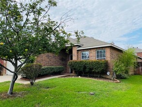 6117 Goldenrod Dr in Denton, TX - Building Photo - Building Photo