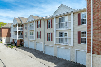 Residences of Worthington in Worthington, OH - Building Photo - Building Photo