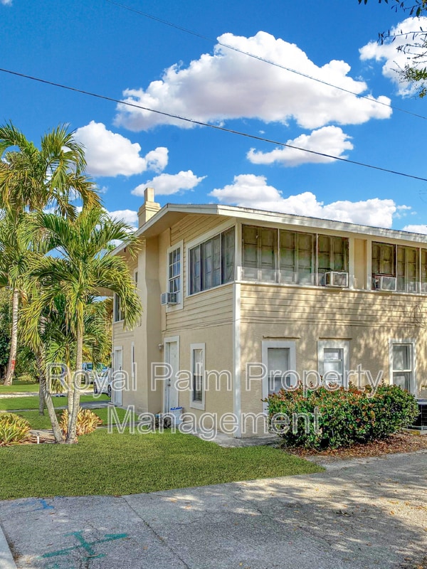 1615 Evans Ave in Ft. Myers, FL - Building Photo - Building Photo