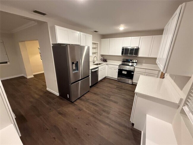 6215 S Kelly Rd in Tampa, FL - Building Photo - Building Photo