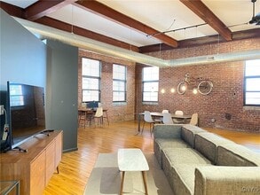 412 Main St in Utica, NY - Building Photo - Building Photo