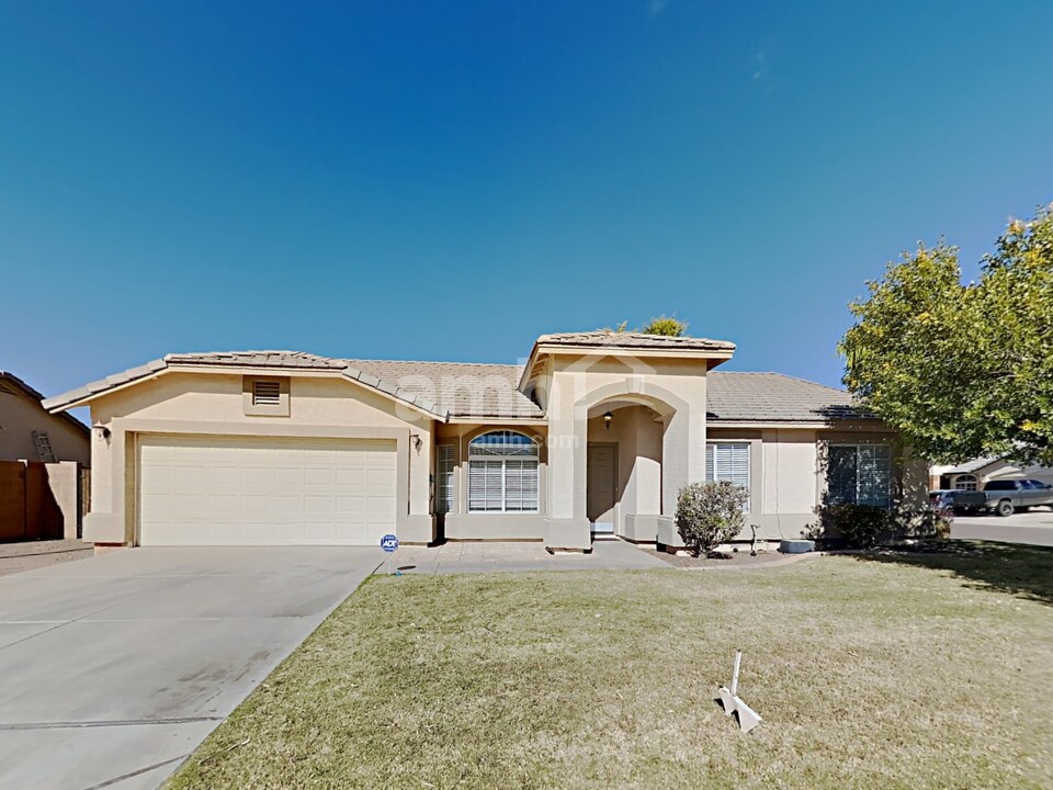 3004 E Pony Ct in Gilbert, AZ - Building Photo