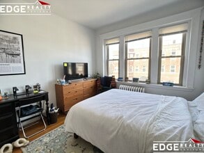 120 Brainerd Rd, Unit 12 in Allston, MA - Foto de edificio - Building Photo