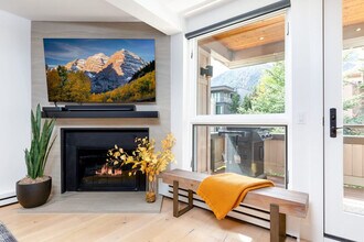 600 E Main St in Aspen, CO - Building Photo - Building Photo