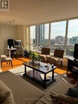 33 Sheppard Ave E in Toronto, ON - Building Photo