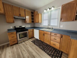 1281 S Monroe Ave in Green Bay, WI - Building Photo - Building Photo