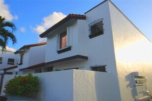 1221 SW 124th Ct in Miami, FL - Building Photo