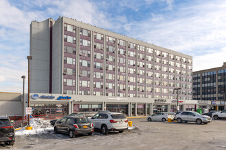 Clinton Plaza in Hempstead, NY - Foto de edificio - Primary Photo