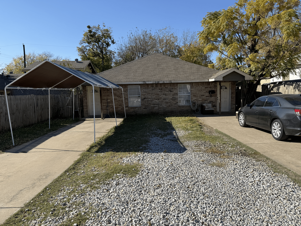 3103 N Crump St in Fort Worth, TX - Building Photo