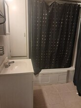 2935 Oleander Ave in Merced, CA - Building Photo - Building Photo