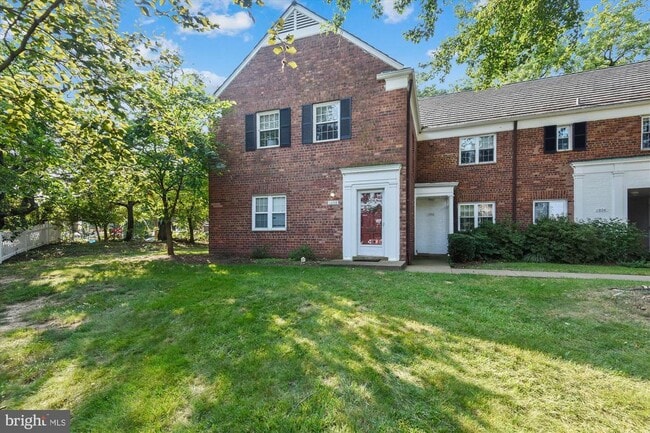 property at 1000 Valley Dr