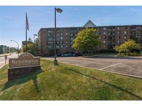 2601 Kenzie Terrace in Minneapolis, MN - Foto de edificio - Building Photo