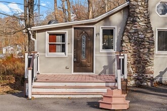 9 Sylvan Trail in Monroe, NY - Building Photo - Building Photo