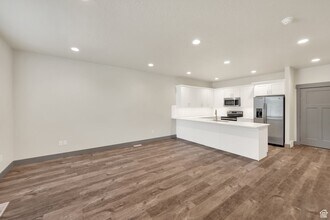 12732 S 1630 W in Riverton, UT - Building Photo - Building Photo