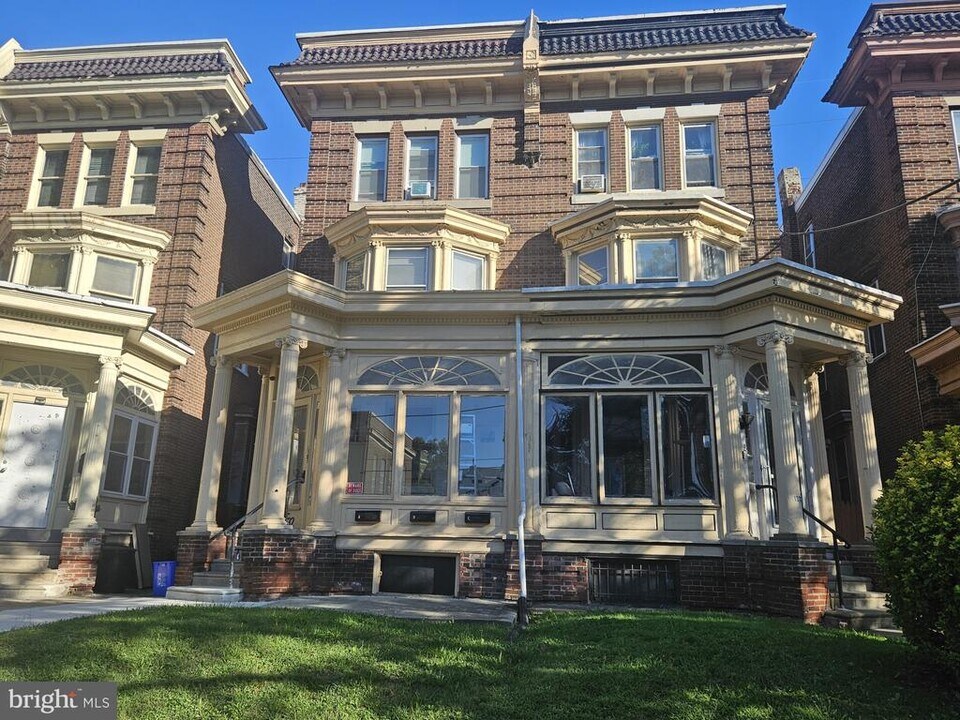 1332 Wagner Ave in Philadelphia, PA - Building Photo