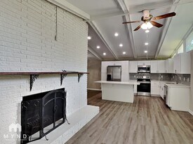 1322 N Cliff Valley Way NE in Atlanta, GA - Building Photo
