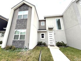 5401 N Crown Point in Pharr, TX - Building Photo