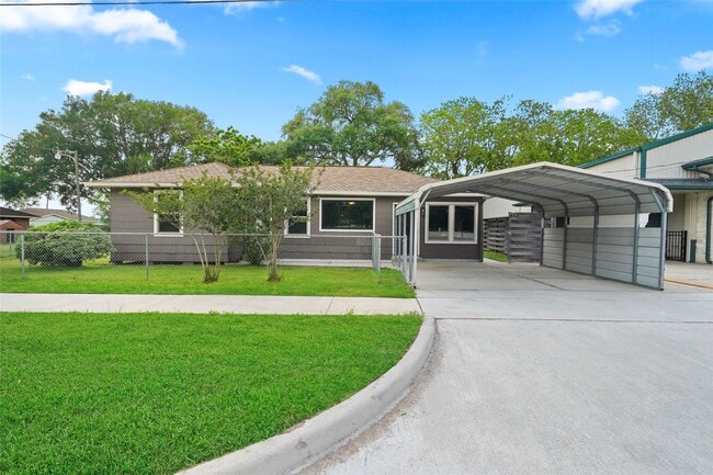 property at 4834 FM 2218 Rd