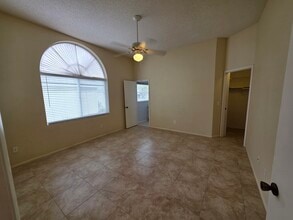 2410 Piedmont Lakes Blvd in Apopka, FL - Building Photo - Building Photo