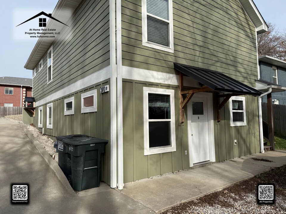 310 W 4th St-Unit -310 West 4th Street - Apartment B in Fulton, MO - Building Photo